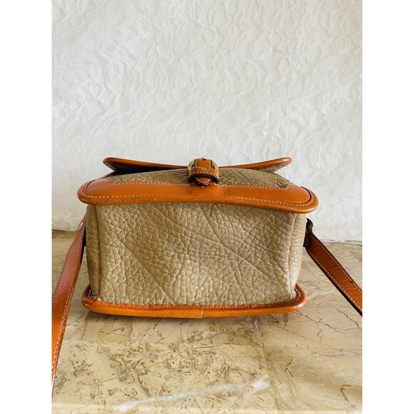 Vtg DOONEY and BOURKE AWL buckle crossbody/shoulder bag square shape and wallet - Picture 6 of 10